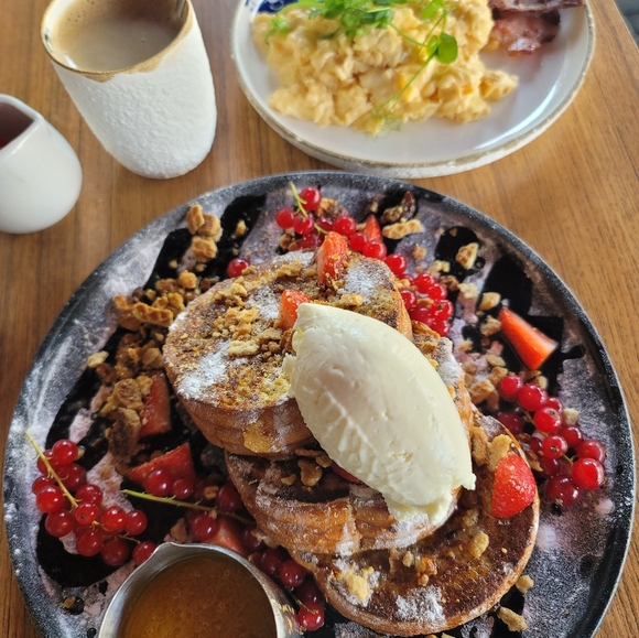 Meet PoshAmbassador, Jenga - Picture 7 of 16